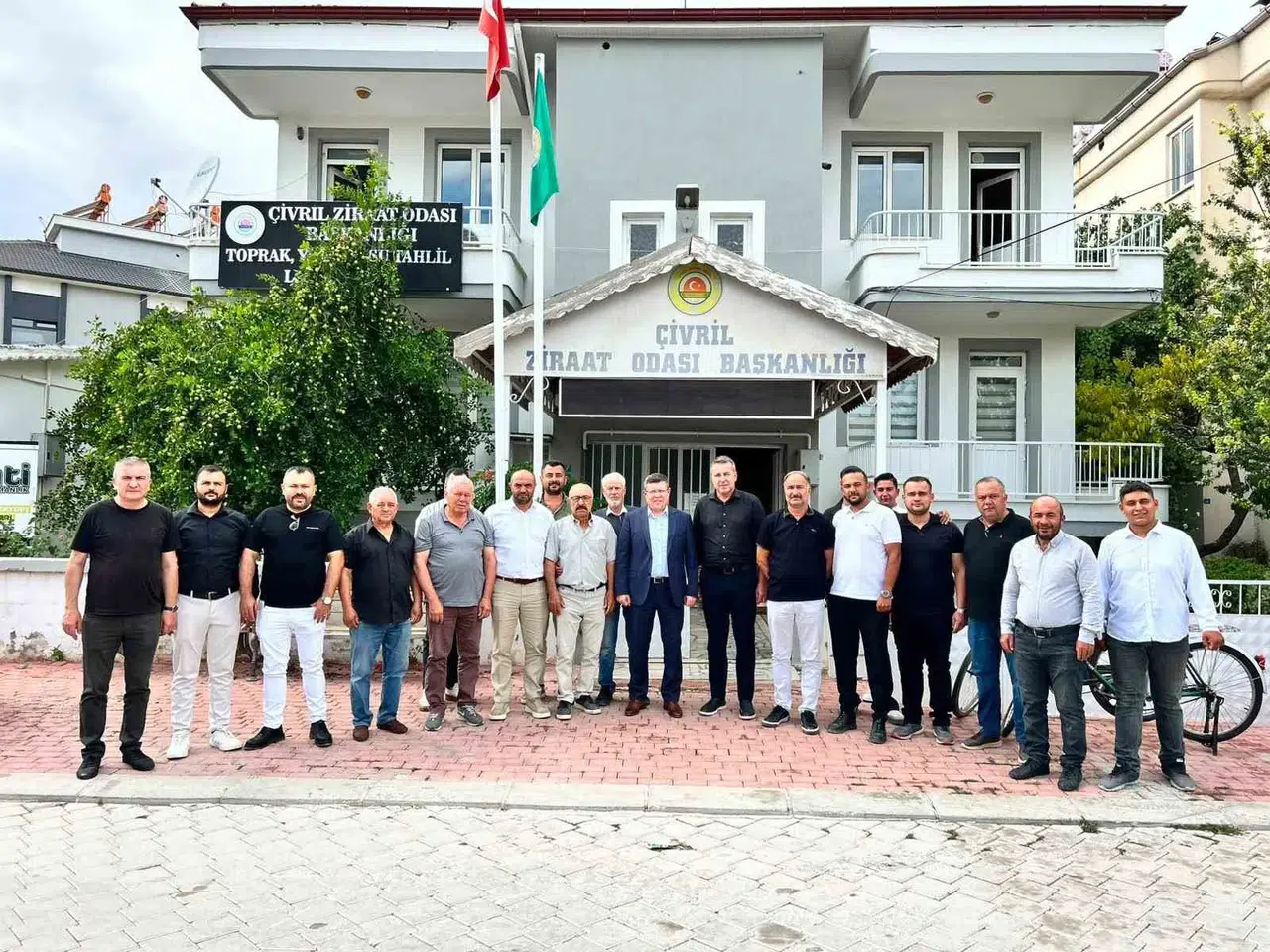 Denizli’de Bakan Göktaş mesaisi: AK Parti teşkilatı tüm ilçelere dağıldı