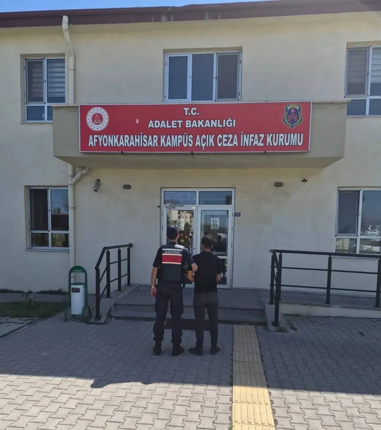 Afyonkarahisar'da jandarmadan kaçamadılar: 35 gözaltı
