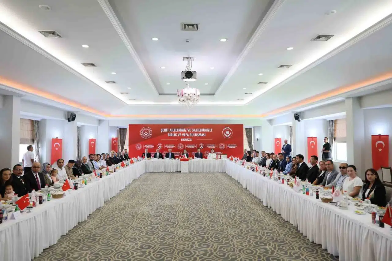 Bakan Göktaş'tan terörle mücadele mesajı: Annelerin gözyaşı son bulsun