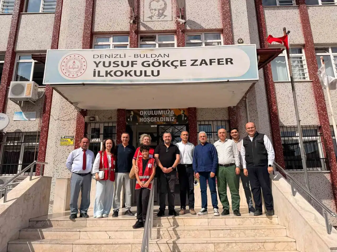 Buldan’da eğitim seferberliği: Kızılay’dan öğrencilere tam destek