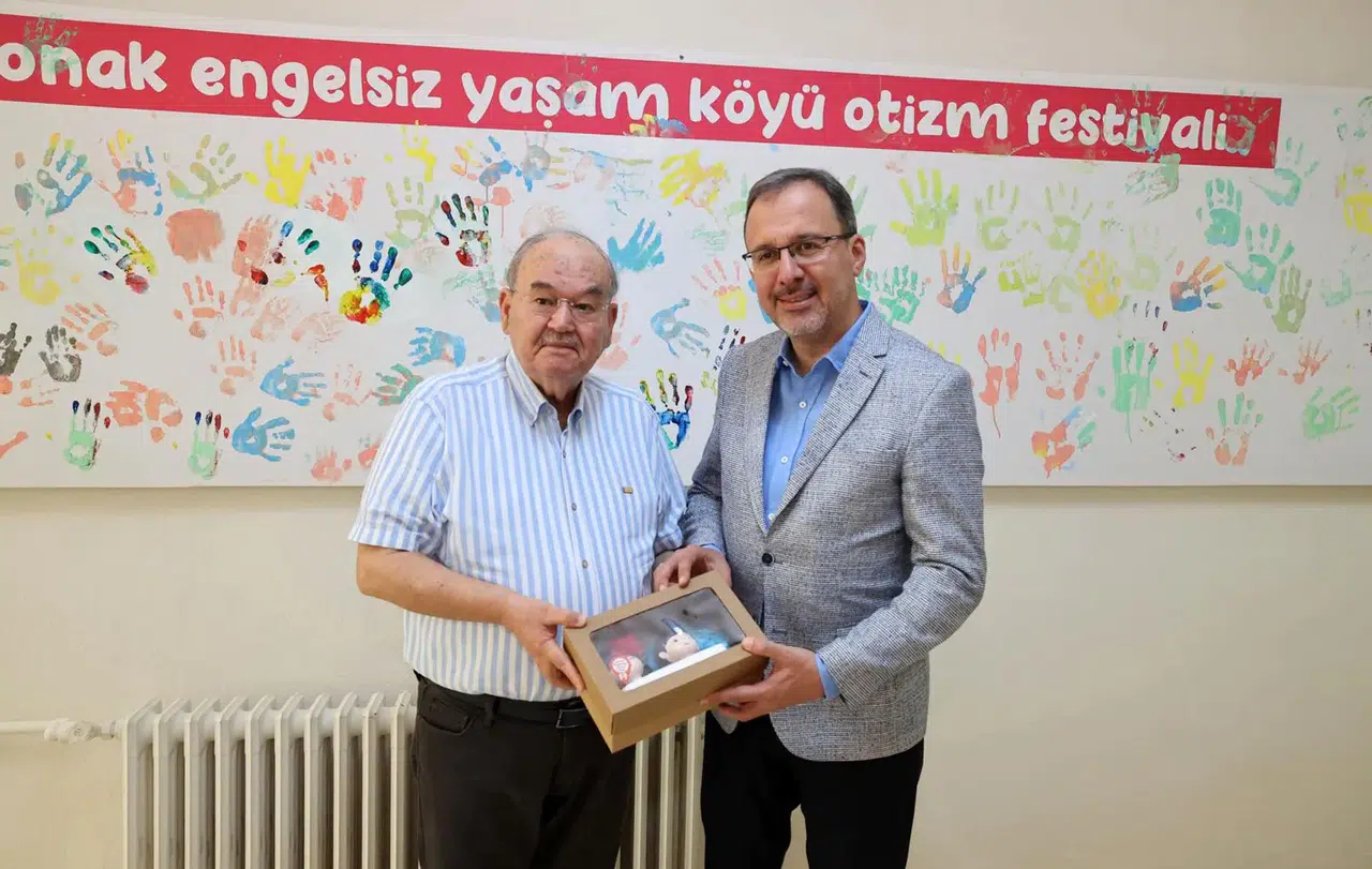 İzmir’in vefalı başkanı unutulmadı: Mehmet Muharrem Kasapoğlu’ndan Burhan Özfatura mesajı