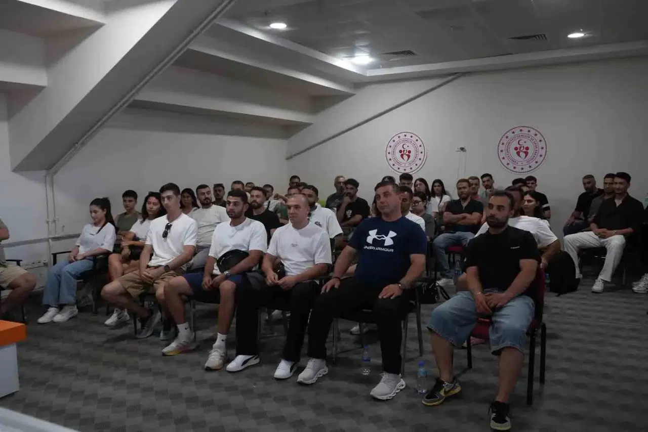 Menteşe'de ringlerin geleceği şekilleniyor: Uzman antrenörler yetişiyor