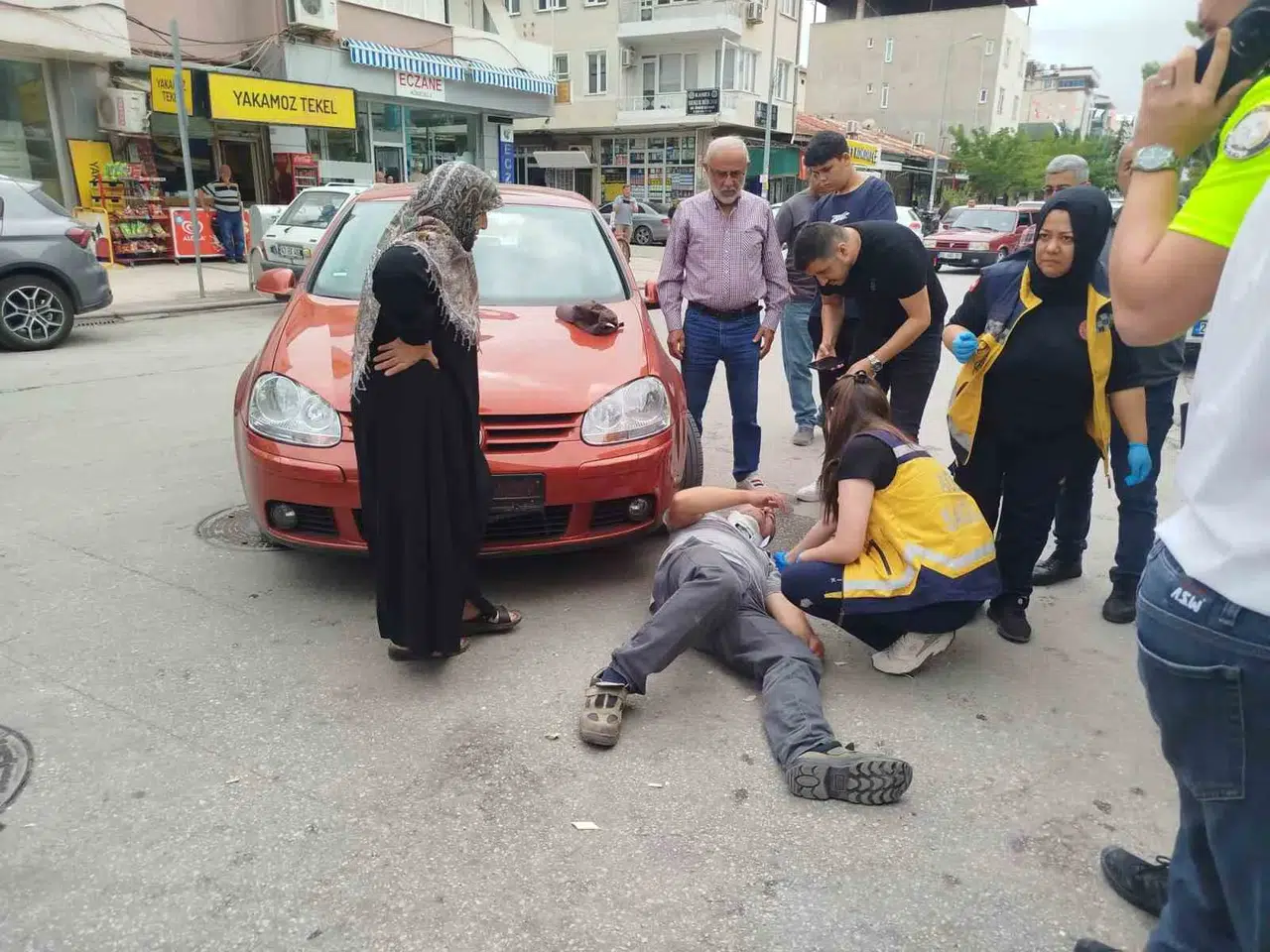 Çivril’de mesai yolunda kaza: Belediye personeli hastanelik oldu