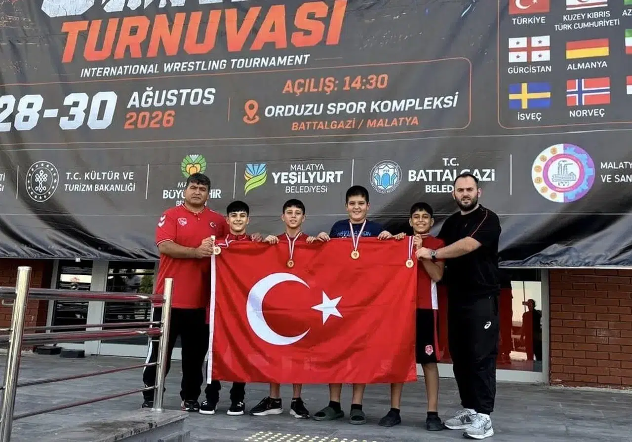 Minik Güreşçilerden Malatya’da Büyük Gurur: Yunusemre’ye 4 Madalya