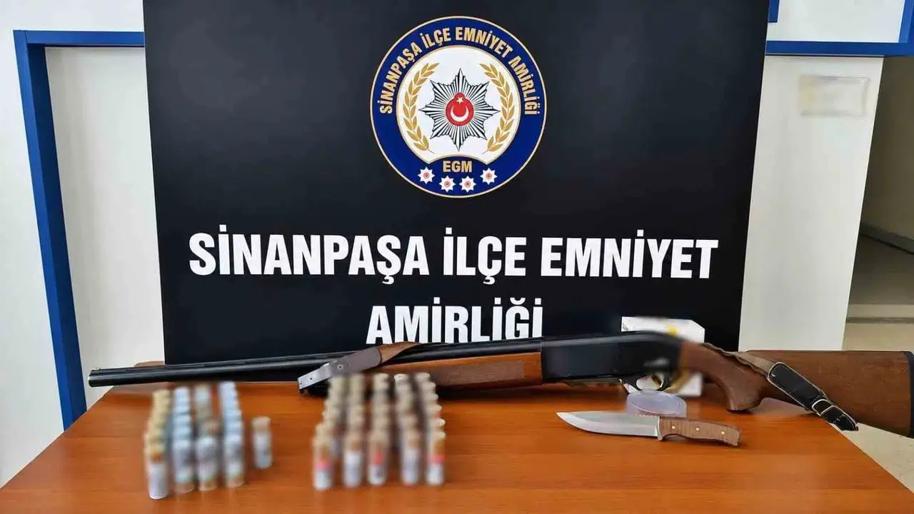 Sosyal medya paylaşımları başına iş açtı: Polisten şafak operasyonu