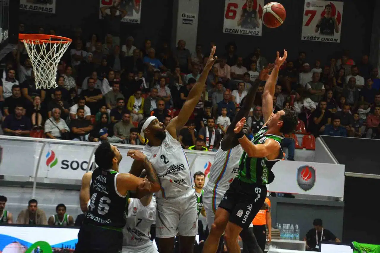 Petkimspor evinde hata yapmadı: Sezona galibiyetle merhaba dedi