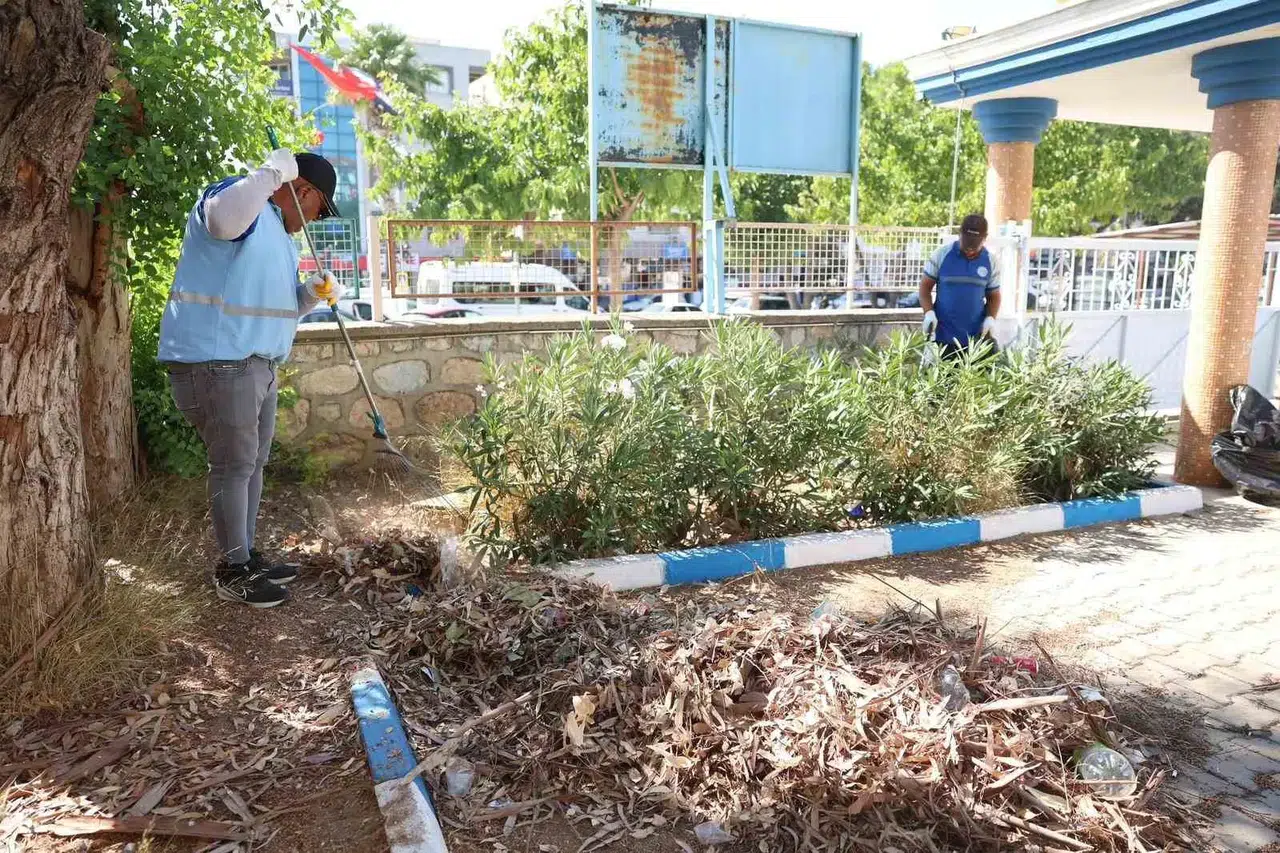 Didim'de okullar pırıl pırıl: Başkan Gençay'dan eğitime tam destek