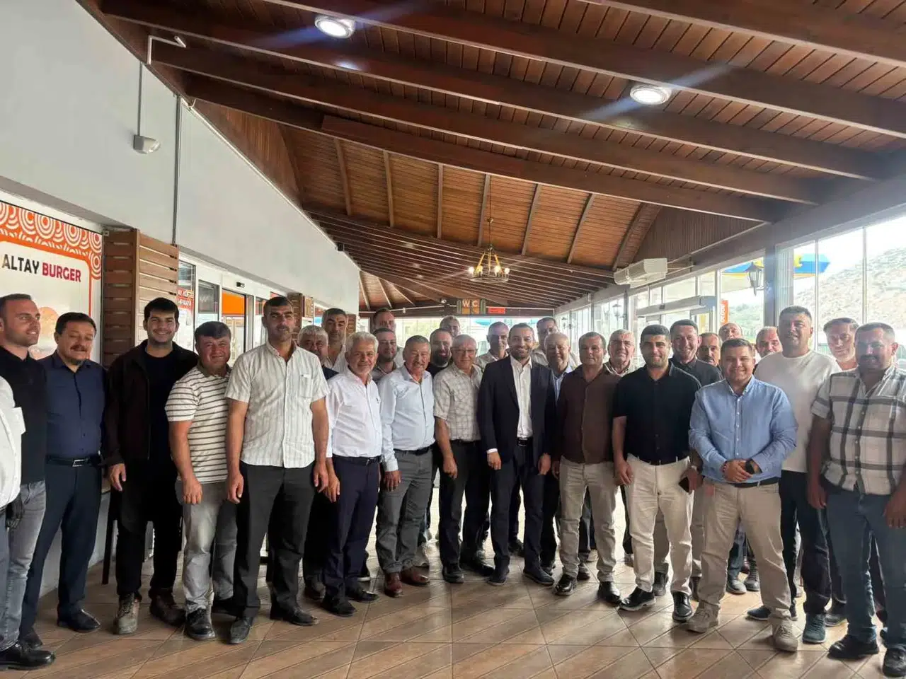 Muhtarlardan gelen talepler doğrudan masaya yatırıldı: Gdz Elektrik Manisa’da sahaya indi