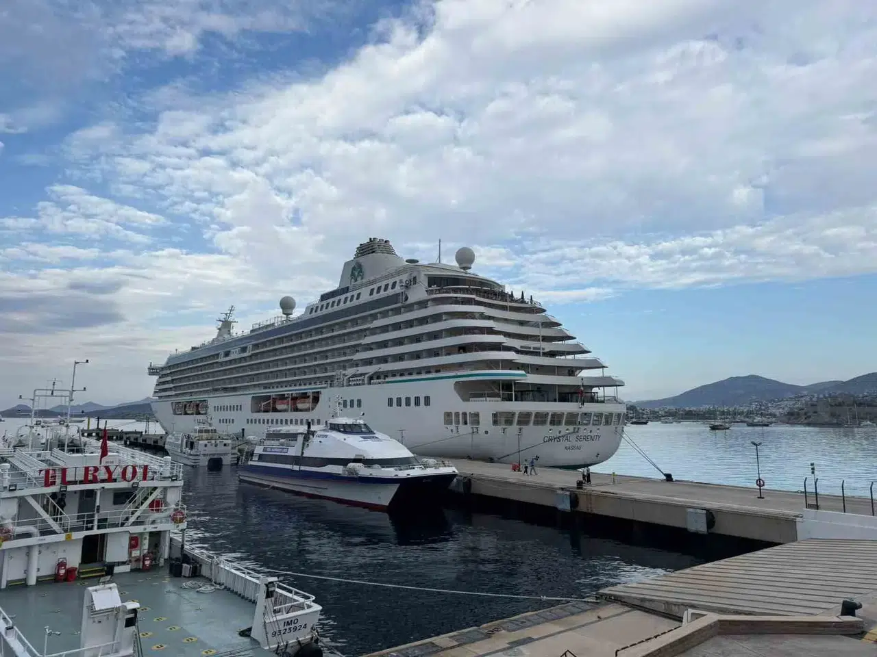 Bodrum limanında dev hareketlilik: 693 misafirle geldi