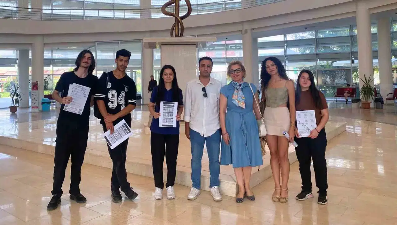 Geleceğin hekimlerinden halk sağlığı için kritik hamle: Enfeksiyonla mücadeleyi sahaya taşıdılar