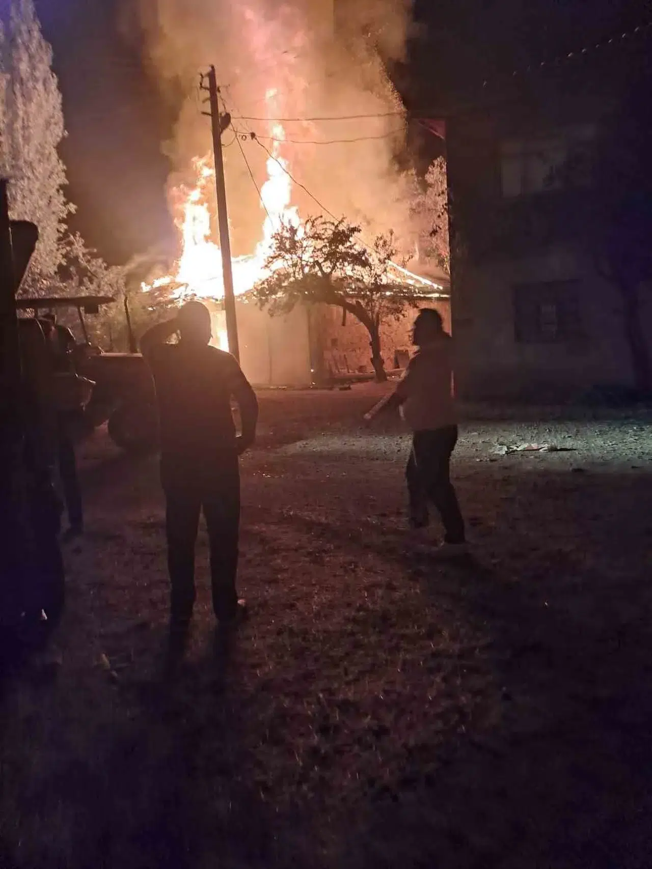 Sandıklı’da gece yarısı dehşeti: Besihaneden yükselen alevler can aldı