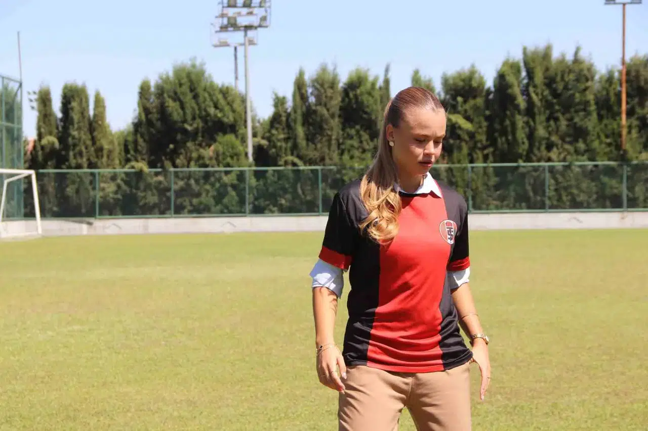 Futbolun genç mimarı Turgutluspor’da: Zeynep Mestan dönemi resmen başladı