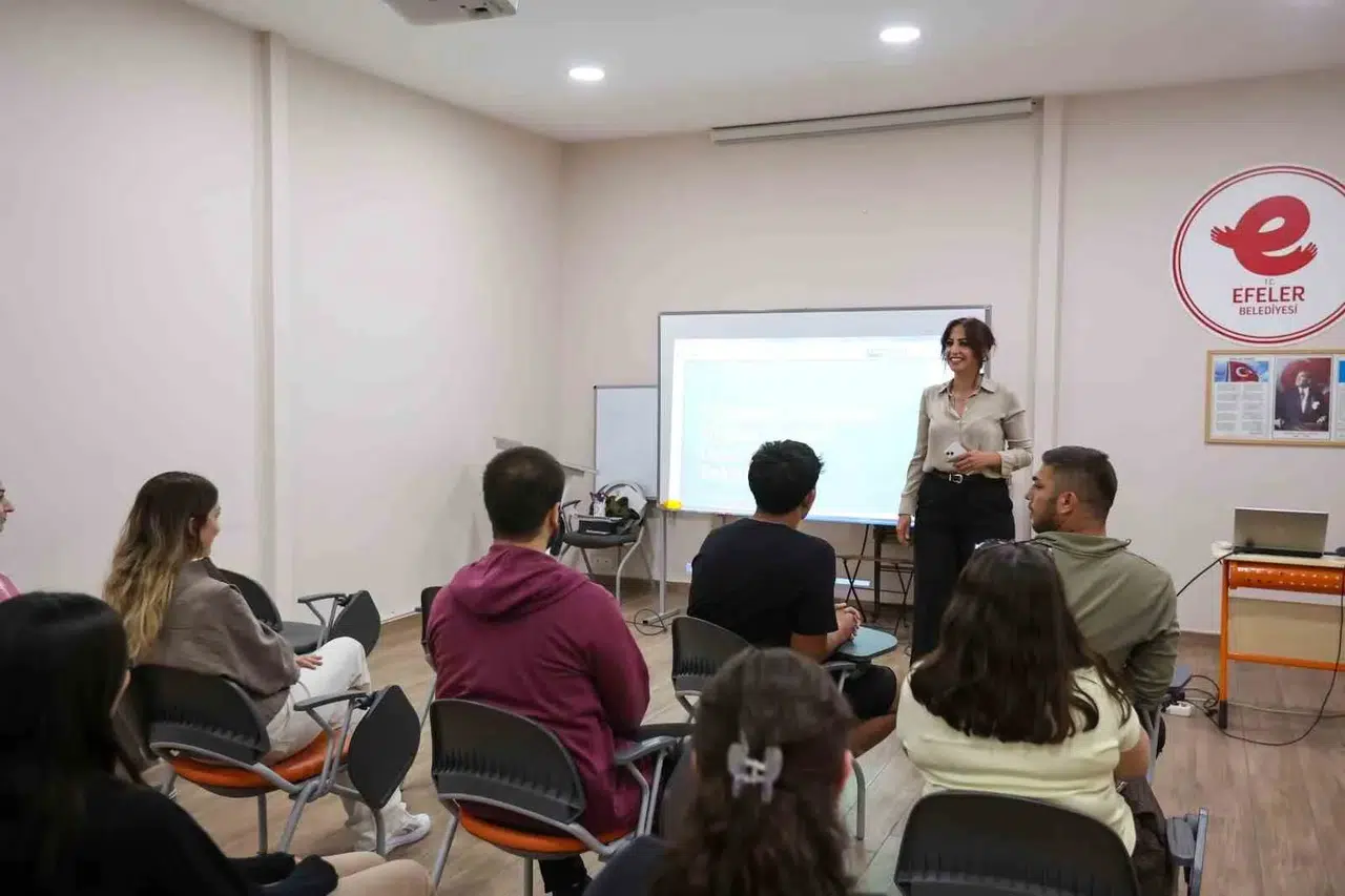 Efelerli gençlerin sınav maratonunda en büyük destekçisi belediye oldu