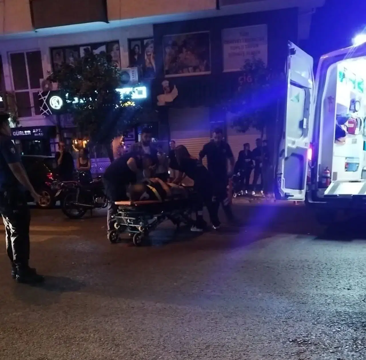 Aydın'da yürekleri ağza getiren kaza: Motosikletli sürücü yola savruldu