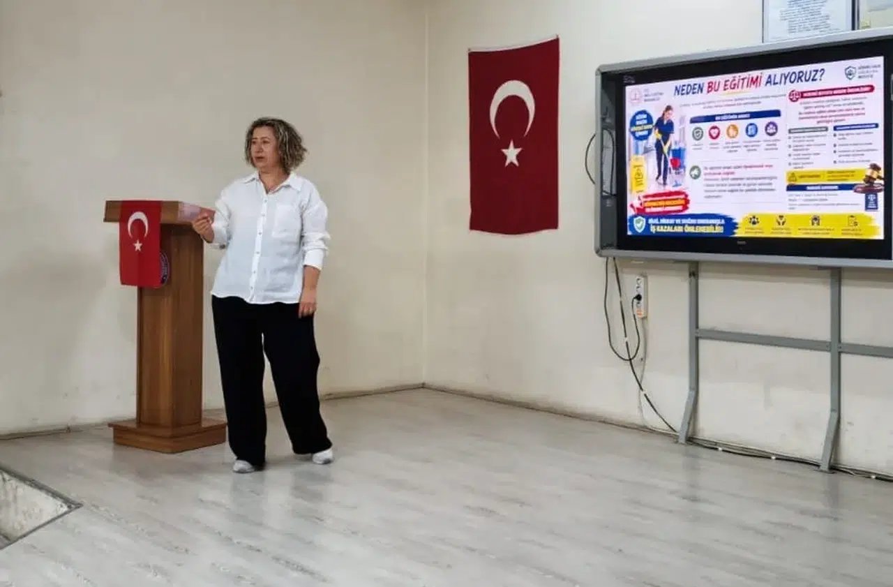 Sarıgöl'de okulların gizli kahramanlarına hayati eğitim
