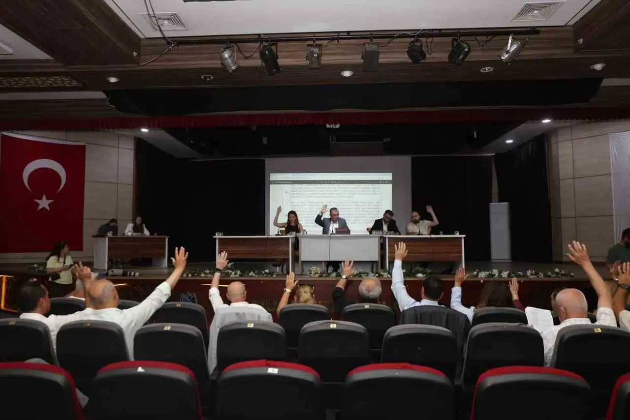 Yunusemre’de Meclis Mesaisi: Doğal gaz müjdesi ve şehit vefası