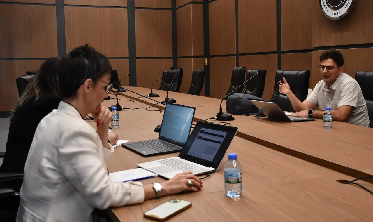 Aydınlı üreticilere marka gücü desteği: Borsa uzmanları sahaya indi