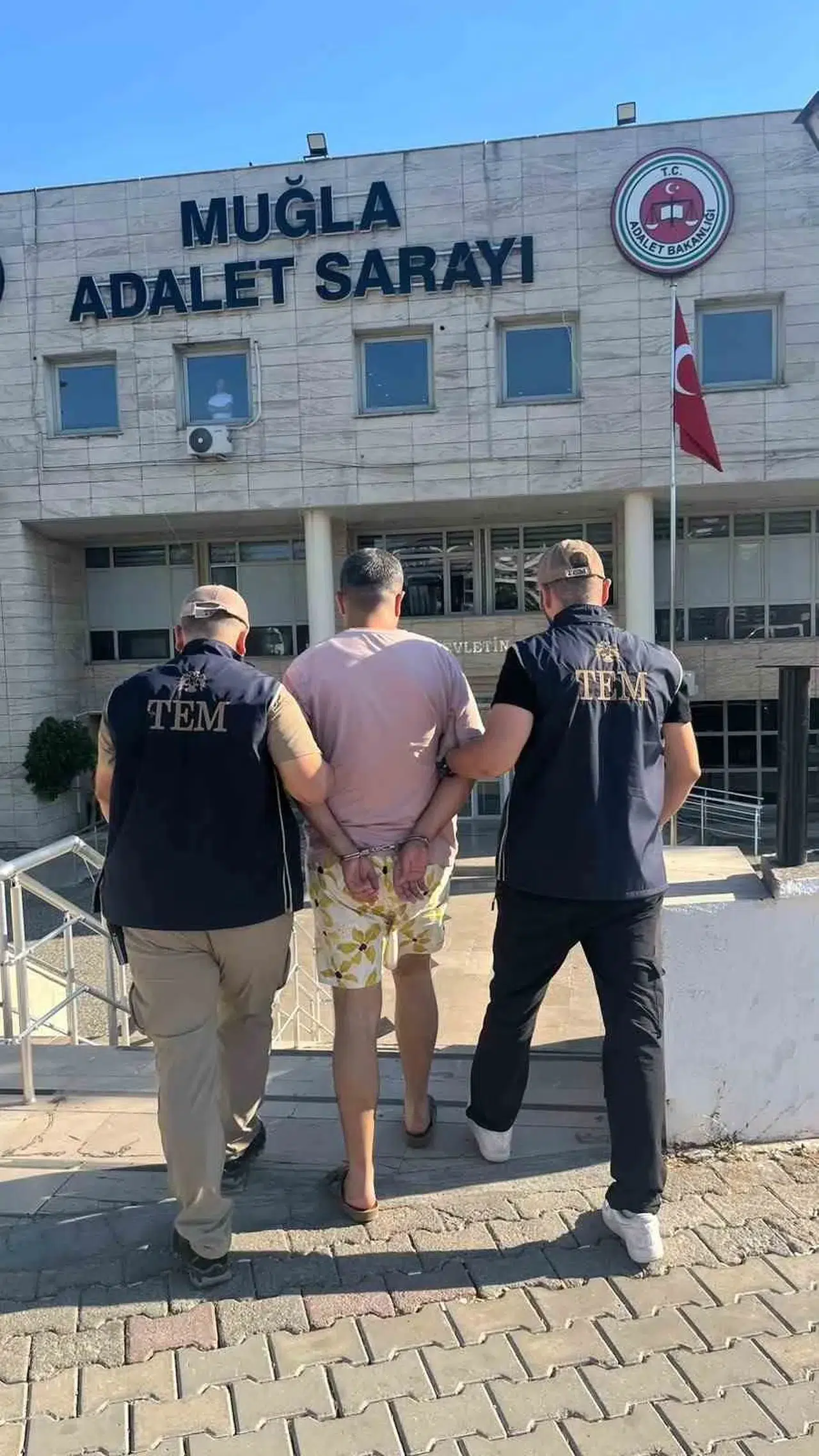 Menteşe’de firari avı: Yıllardır aranan hükümlü cezaevine gönderildi