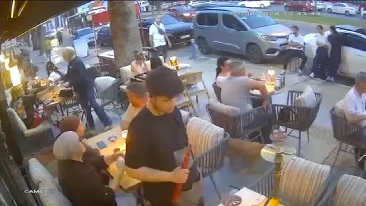 Bıçaklanarak öldürülen 15 yaşındaki Erdem, yaralı 