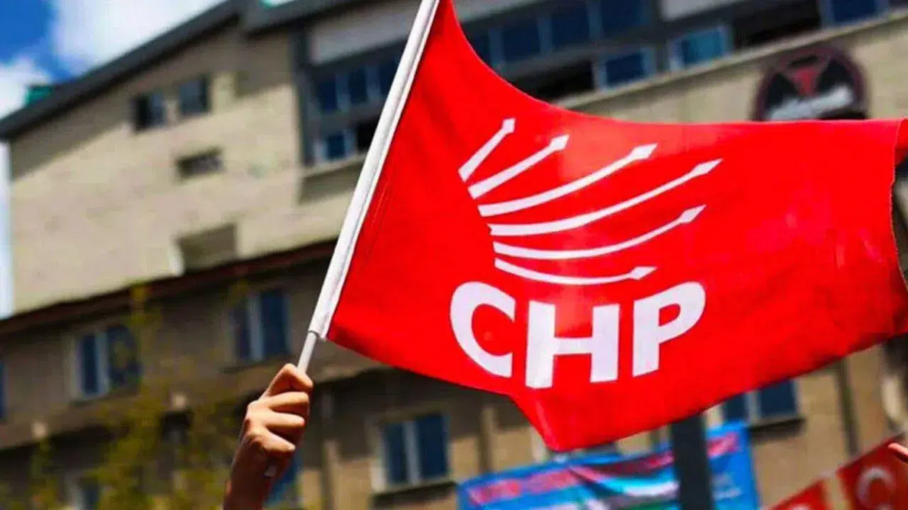 CHP'de kurultay depremi: İmza atan vekil sayısı 300'ü geçti