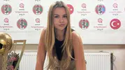 Turgutluspor'un yeni teknik direktörü 22 yaşındaki Zeynep Mestan oldu