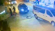 Bodrum'da skuterli gencin tehlikeli sürüşü sürücüyü çileden çıkardı: Önce hayatını kurtardı, sonra darp etti