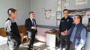 Demirci’de cuma mesaisi: Kaymakam Bayram esnafın kapısını çaldı