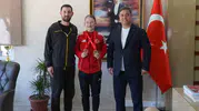 Manisa'nın altın kızı Avrupa'dan zaferle döndü: İl Müdürü Öztürk'ten tam destek