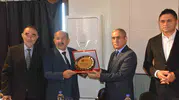 48 yıllık emeğinin karşılığını vatanına adadı: İmamdan duygulandıran bağış