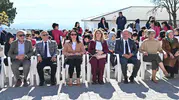 Manisa’da duygusal buluşma: Minikler ve yaş almışlar patili dostlarla kucaklaştı