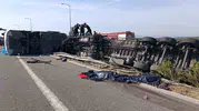 Manisa'da otoban faciası: Yolcu otobüsü ve çekici çarpıştı, acı bilanço ağır
