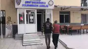 İzmir'de suç dünyasına ağır darbe: 158 polisle 74 adrese şafak baskını