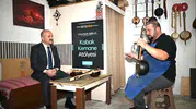 Aydın’da unutulmaya yüz tutmuş sanatın ustasına yakın markaj: Vali Varol atölyeye konuk oldu