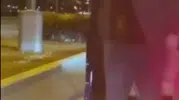 İzmir trafiğinde dehşet anları: Bebekli ailenin yolunu kesip tehditler savurdular