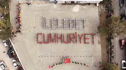 Minik öğrencilerden Buca’da dev Cumhuriyet imzası