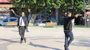 Köşk’te muhtarlardan çifte kutlama: Hem günlerini andılar hem zeybekle coştular
