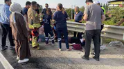 Manisa yolunda tehlikeli ihmal: Mazot dökülen virajda iki motosiklet peş peşe devrildi