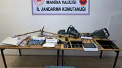 Manisa'da define avcılarına jandarma baskını: Patlayıcılarla yakalandılar