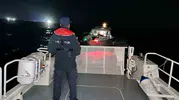Didim açıklarında gece yarısı paniği: Sürüklenen teknedeki 3 kişiye Sahil Güvenlik yetişti