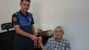 Kıbrıs gazisinden örnek davranış: Yerde bulduğu serveti sahibine ulaştırdı