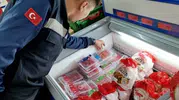 Şehzadeler’de marketlere sıkı takip: Fiyat ve hijyen denetimi mesaisi