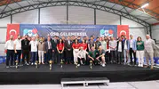 Denizli OSB’de raketler dostluk için konuştu: Şampiyonlar kupalarına kavuştu