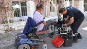 Muğla’da engelleri kaldıran dokunuş: Tekerlekli sandalyeler artık evlerde tamir ediliyor