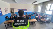 Minik adımlara trafik dersi: Jandarmadan dört ilçede seferberlik