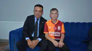 Küçük Yaşar’a dev söz: Galatasaraylı iş insanından anlamlı ziyaret