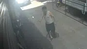 Bodrum sanayisinde dehşet anları: Alkollü saldırgan esnafı birbirine kattı