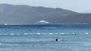 Bodrum sularında devasa şıklık: 150 milyon dolarlık yüzen kale
