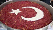 Manisa'da Muharrem ayı geleneği: Pazaryerleri aşure kokusuyla şenlendi