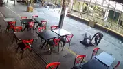 Vicdansızlığın böylesi: Bayılan gencin cüzdanını böyle gasp etti