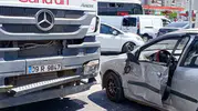 Efeler’de beton mikseri ile otomobil çarpıştı: İtfaiye ekipleri seferber oldu